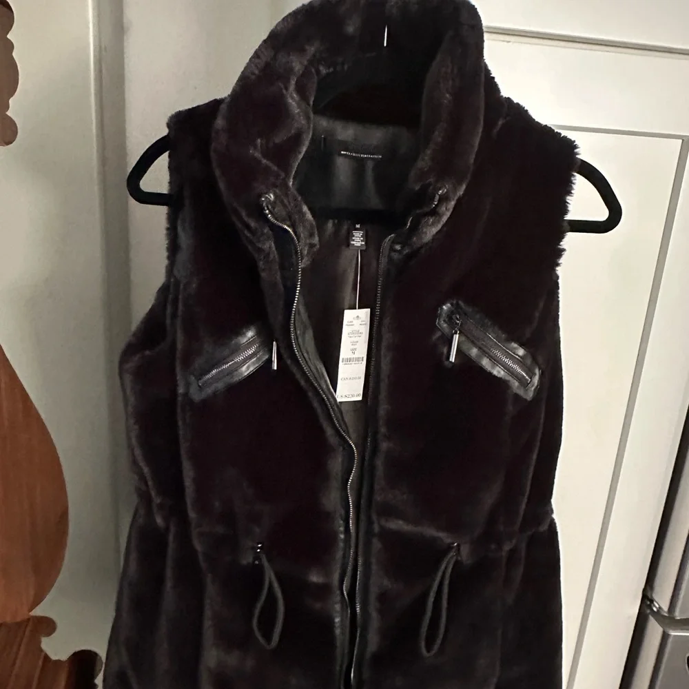 White House Black Market Dark Faux Fur Vest - Picture 2 of 4